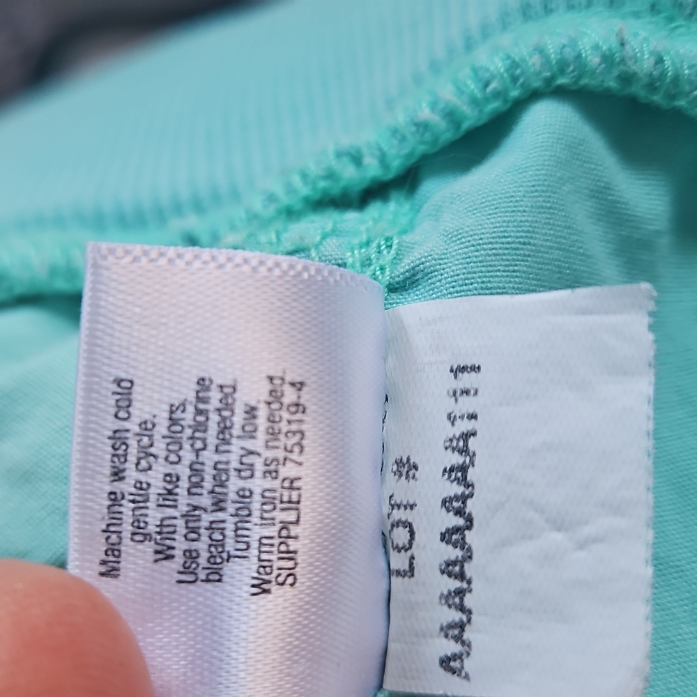 Women's Aqua Shorts Size 8 - Picture 6 of 6